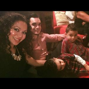 Meet your Posher, Violeta